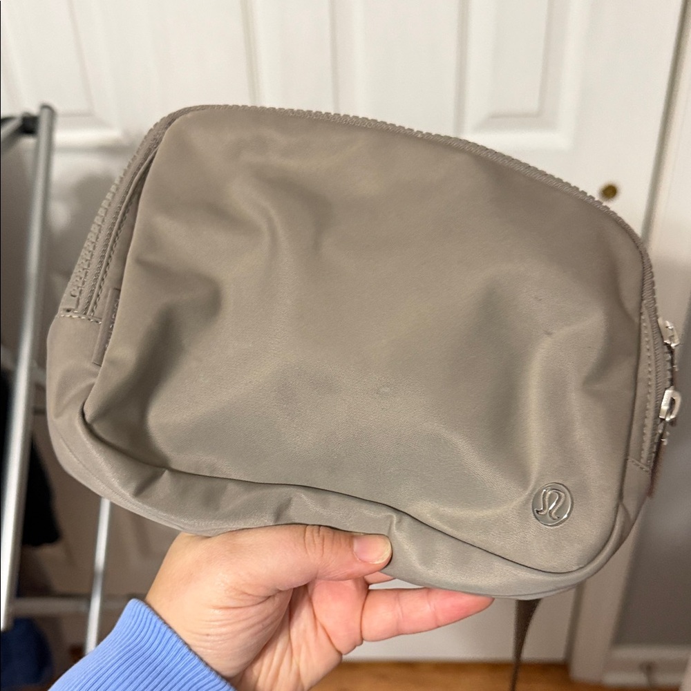 lululemon everywhere belt bag